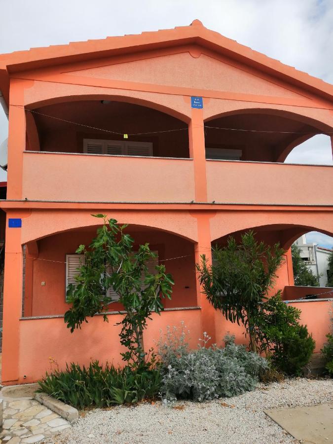 Apartmani Zdenka Vir Exterior photo